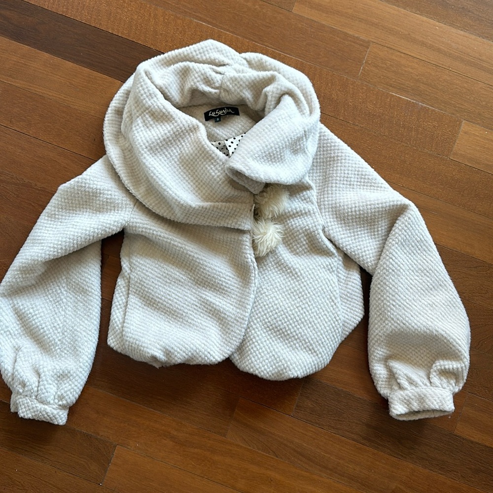 Lu Luvia off white coat with fur